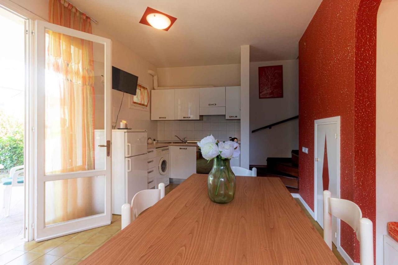 Holiday Home Porto Santa Margherita 40296 Екстериор снимка